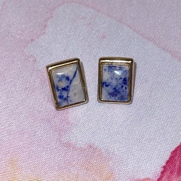 Blue/white vintage earrings 🌺 - Picture 1 of 4